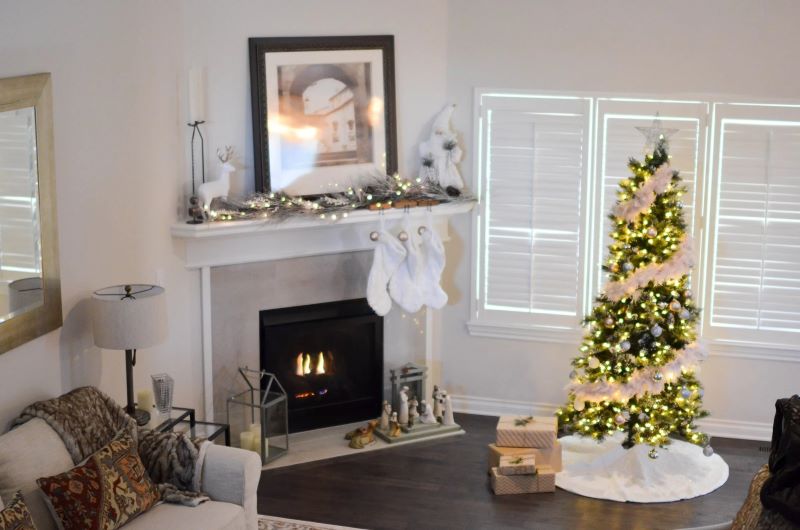 Best Ornament Ideas for Artificial Christmas Trees