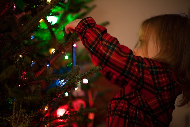 unlit-artificial-christmas-trees-new-trend-alert