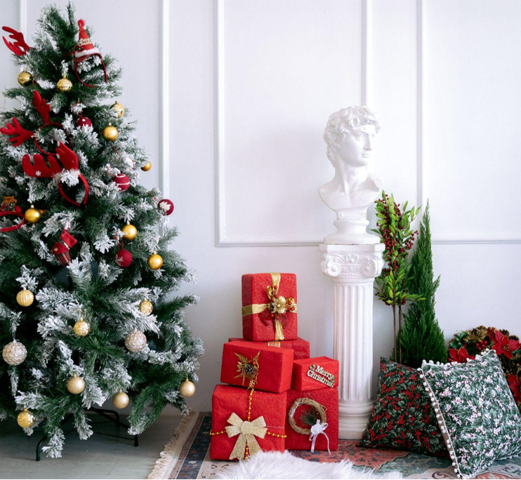 Everything You Need to Know Before Buying a Prelit Artificial Christmas Tree